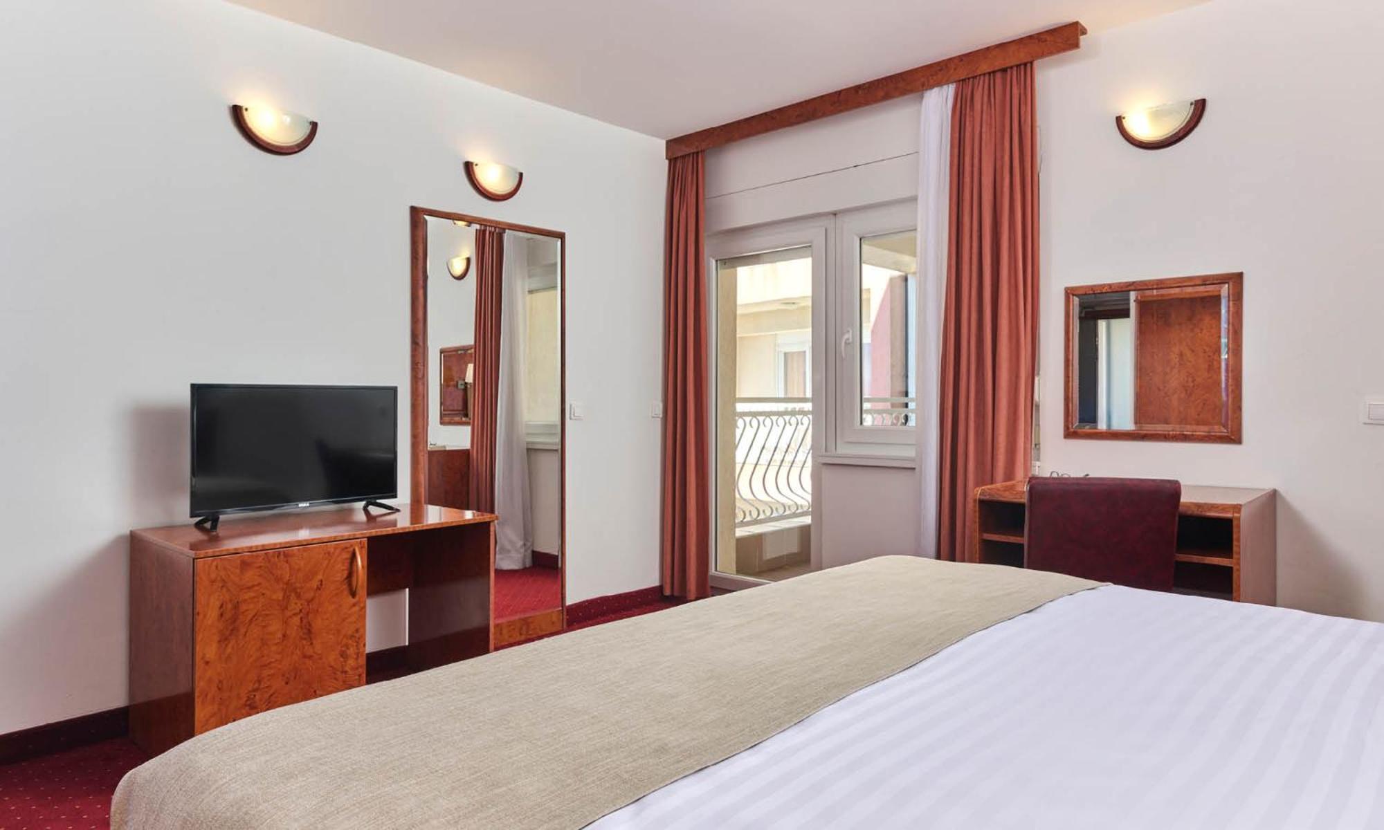 Mediteran Maradiso By Aminess Hotel 3*